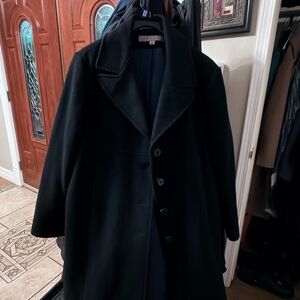 Woman's wool coat , Larry Levine size 16